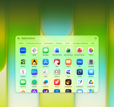 Écran de MacBook Neo avec la fenêtre Applications contenant une grande variété d’apps